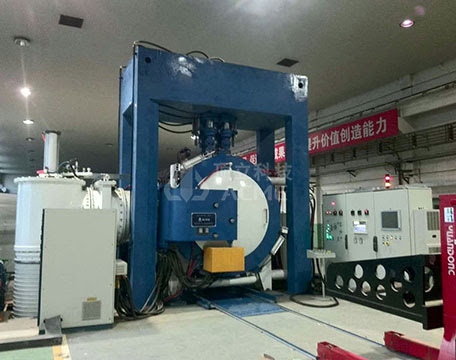 導(dǎo)向葉片真空擴(kuò)散焊爐