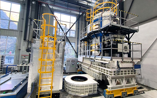 解析真空油淬爐：工作原理、核心優(yōu)勢及多領(lǐng)域應(yīng)用指南