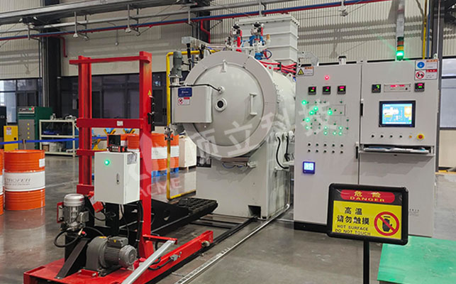 真空油淬爐 (6).jpg